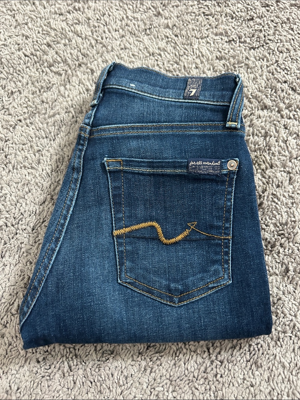 7 For All Mankind Women's Dark Blue Roxanne Ankle jeans. Slim/skinny